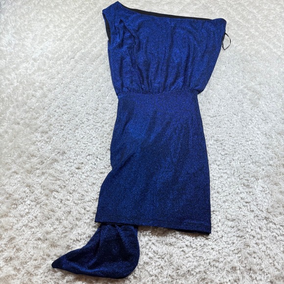 Petal & Pup Dresses & Skirts - NWT Petal Pup XS Midnight Blue One Shoulder Ruched Bodycon Party Cocktail Dress